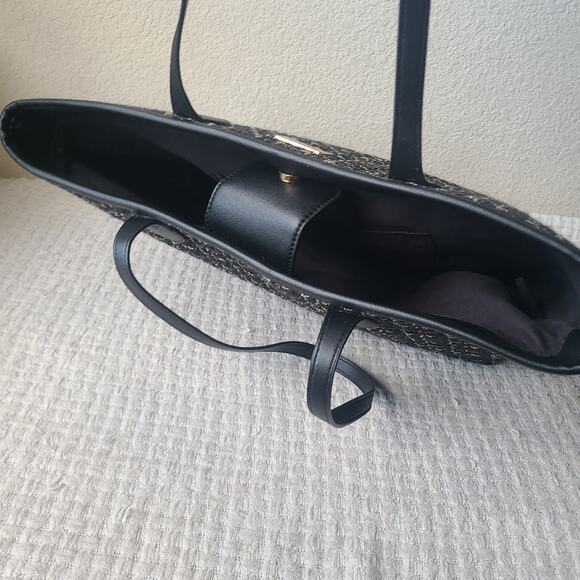 Badgley Mischka Elegant Black and Gold Women's Tote Bag - Picture 5 of 11